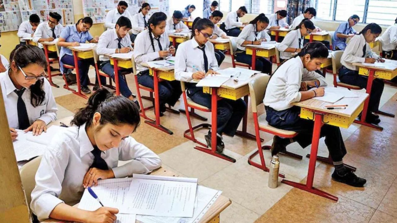 SSC Result 2025 Maharashtra Board Declared: दहावीचा आज निकाल, कुठे अन् कसा पाहता येणार निकाल जाणून घ्या SSC Result 2025 Maharashtra Board Declared: दहावीचा आज निकाल, कुठे अन् कसा पाहता येणार निकाल जाणून घ्या