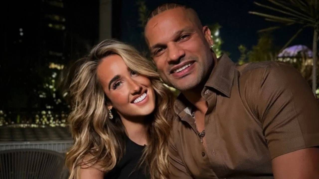 Shikhar Dhawan : जब प्यार किया तो डरना क्या !शिखर धवनकडून प्रेमाची जाहीर कबुली Shikhar Dhawan : जब प्यार किया तो डरना क्या !शिखर धवनकडून प्रेमाची जाहीर कबुली