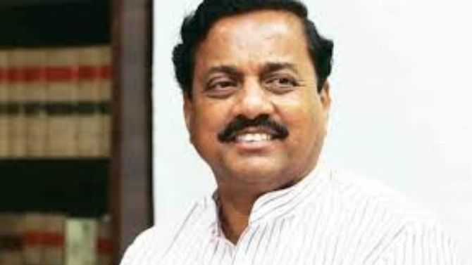 दोन्ही राष्ट्रवादी एकत्र येणार का? सुनील तटकरेंनी स्पष्टच सांगितलं दोन्ही राष्ट्रवादी एकत्र येणार का? सुनील तटकरेंनी स्पष्टच सांगितलं