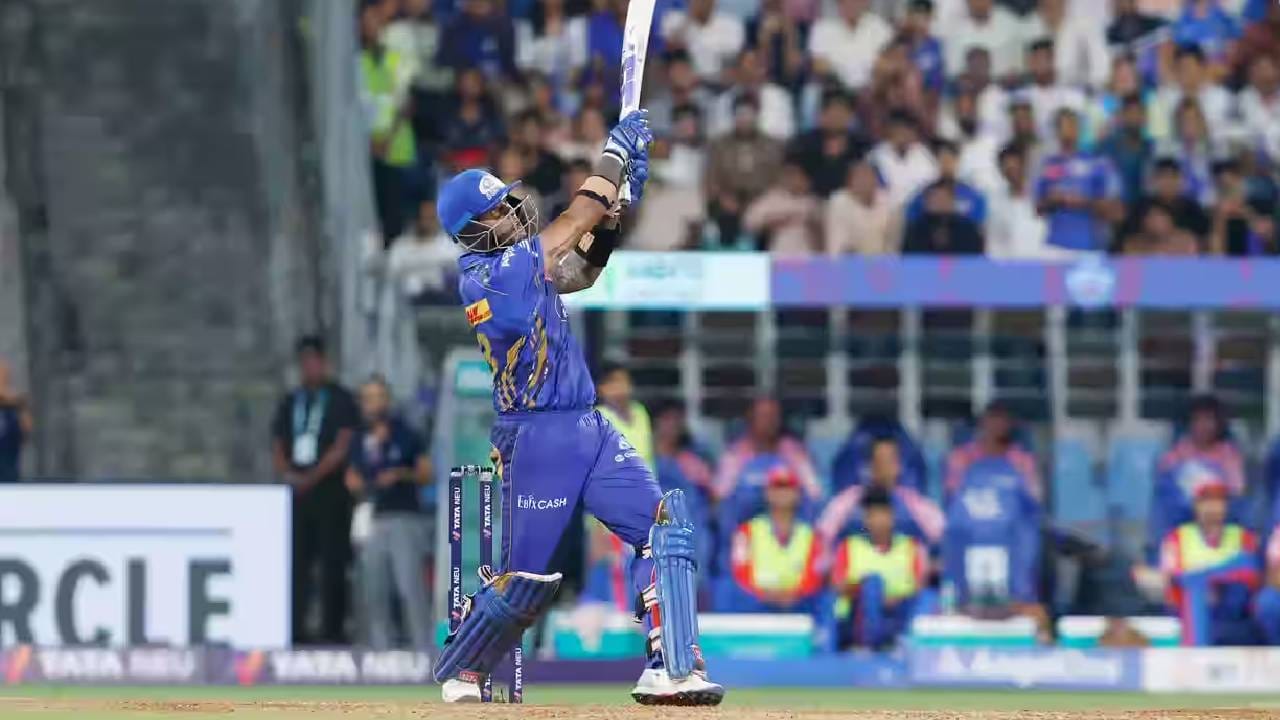 सूर्यकुमार यादवने 13 डावात सलग 25हून अधिका धावा करण्याचा विक्रम केला आहे. यापूर्वी बावुमाने 13 सामन्यात सलग 25हून अधिक धावा केल्या आहेत. सूर्यकुमारने टेम्बा बावुमाच्या विक्रमाची बरोबरी केली आहे. (फोटो- आयपीएल/बीसीसीआय)