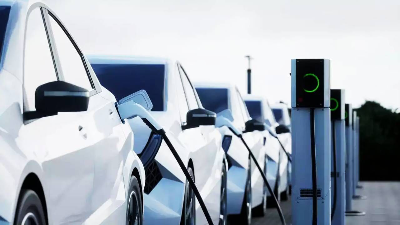 टाटा इलेक्ट्रिकच्या कार मिळणार स्वस्त! फ्री चार्जिंग, झिरो डाउन पेमेंट टाटा इलेक्ट्रिकच्या कार मिळणार स्वस्त! फ्री चार्जिंग, झिरो डाउन पेमेंट