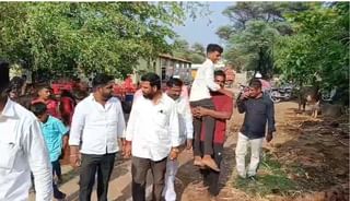 नादच खुळा, पट्ट्याने १० वीत सर्वच विषयात ३५ मार्क मिळविले,गावात सत्कार.