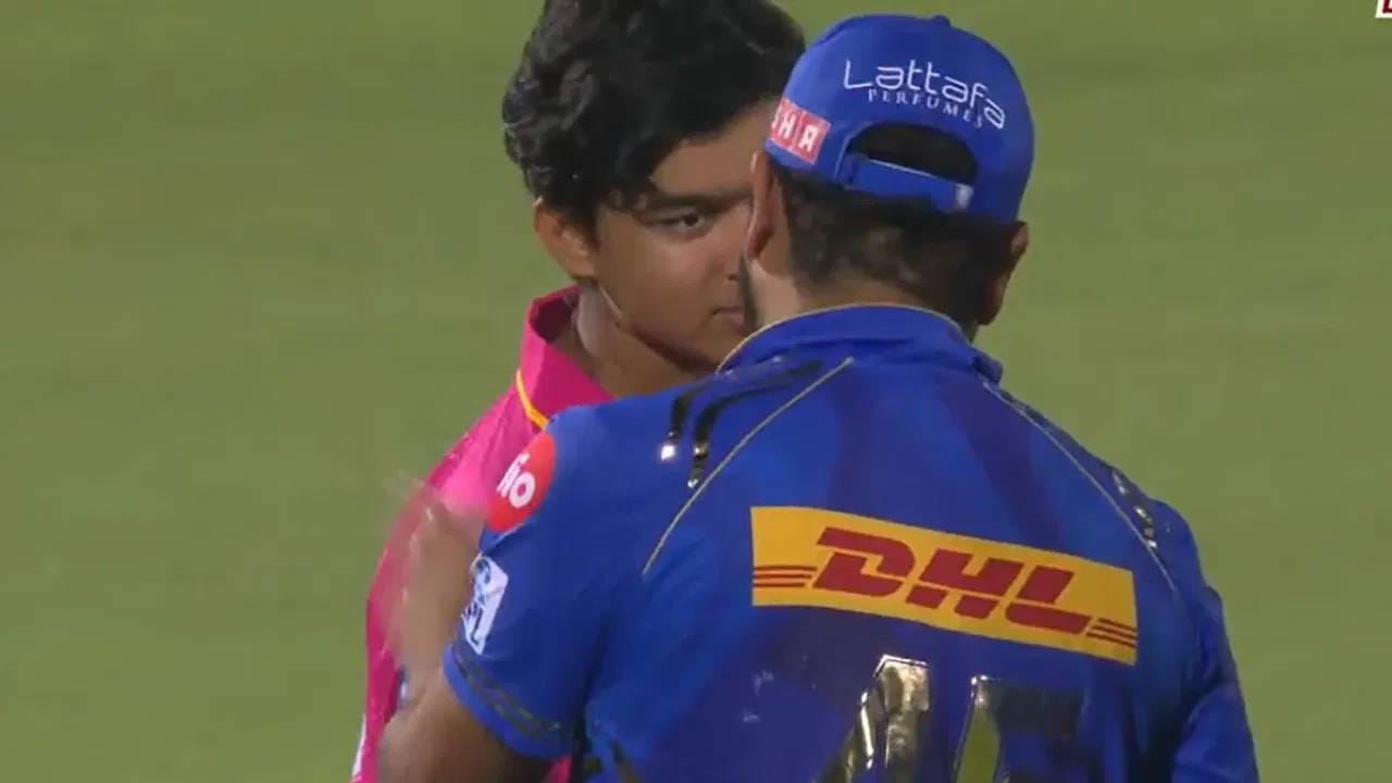 Video : शून्यावर बाद झालेल्या वैभव सूर्यवंशीचं रोहित शर्माने असं वाढवलं मनोबल, चाहत्यांकडून कृतीचं कौतुक