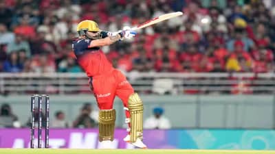 RCB vs PBKS : विराट कोहलीचा कारनामा, पंजाब विरूद्धच्या सामन्यात महारेकॉर्डची बरोबरी