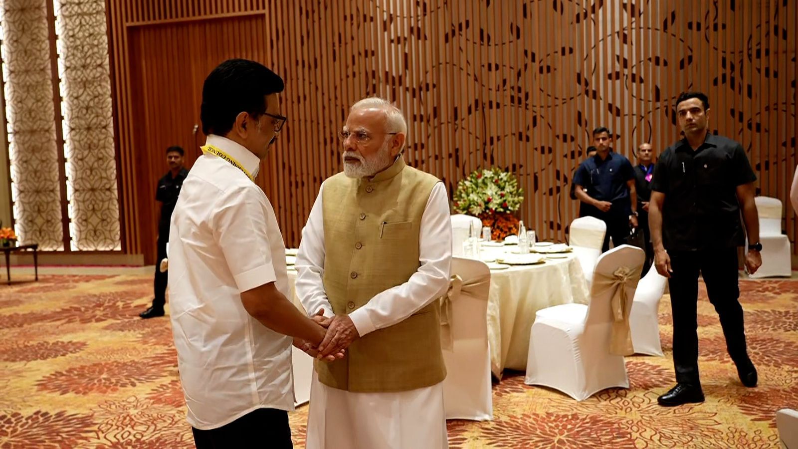 पंतप्रधान नरेंद्र मोदी यांच्या अध्यक्षतेखाली शनिवारी नवी दिल्ली येथे नीति आयोगाच्या गव्हर्निग काऊन्सिल विभागाची बैठक आयोजित करण्यात आली होती.