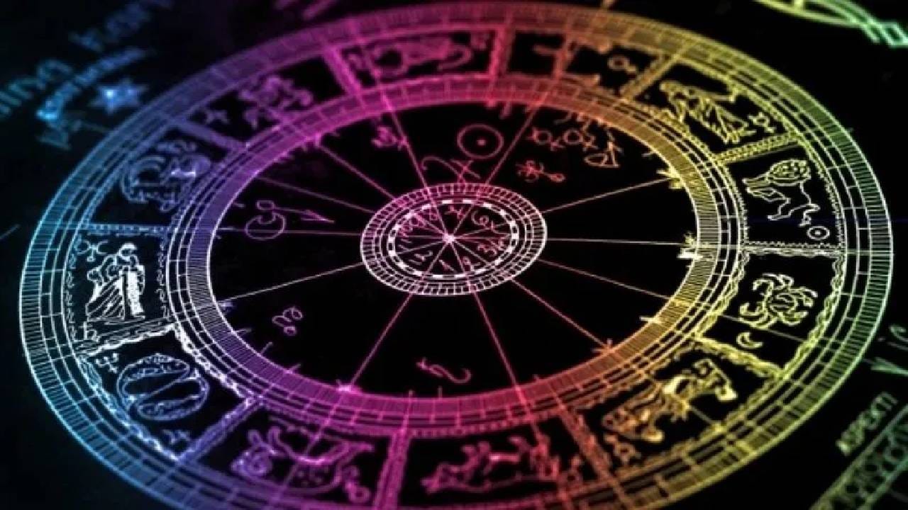 Successful Zodiac Sign: 'या' राशींचे लोकं व्यवसायामध्ये असतात तरबेज, तुमची रास यामध्ये नाही ना? Successful Zodiac Sign: 'या' राशींचे लोकं व्यवसायामध्ये असतात तरबेज, तुमची रास यामध्ये नाही ना?