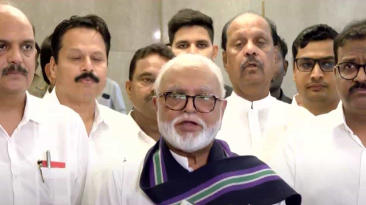 Chhagan Bhujbal : कॅबिनेट मंत्रिपदी वर्णी, भुजबळांना कोणतं खातं हवं? शपथ घेतल्यानंतर पहिली प्रतिक्रिया काय?