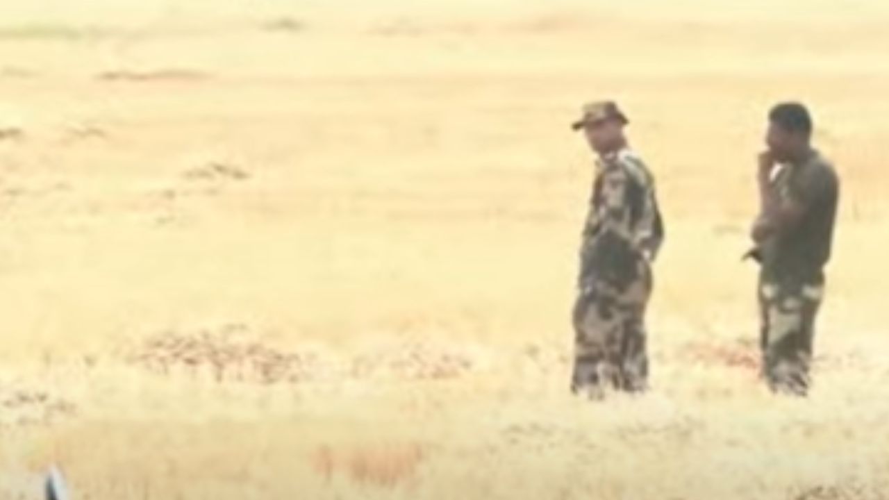 मोठी बातमी! अटारी बॉर्डर परिसरातील गावात सापडली संशयास्पद वस्तू, गावकऱ्यांचा धक्कादायक दावा