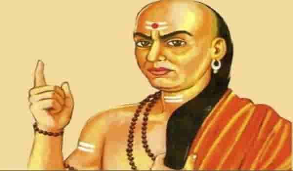 चाणक्य निती: झोपण्यापूर्वी या 5 सवयी तुम्हाला यश आणि संपत्तीचे बनवतील मालक, धनलाभाचा होईल वर्षाव