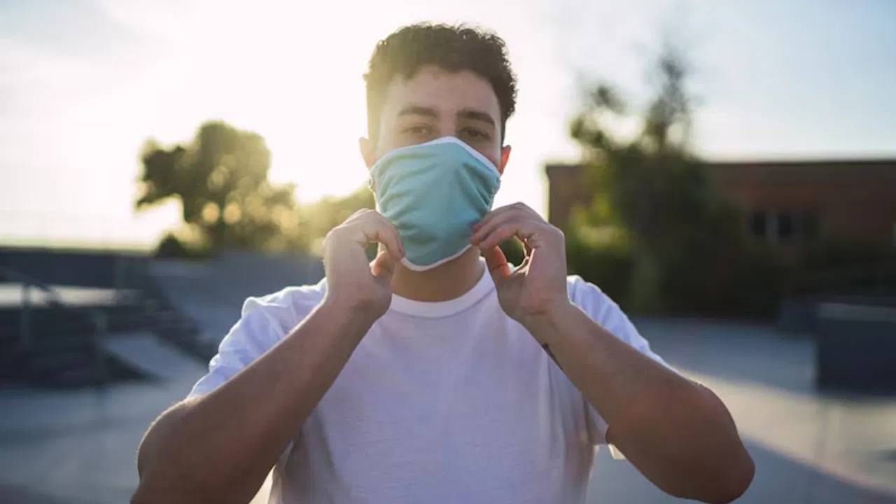 COVID-19 in Maharashra Updates : कोरोनाची दहशत कायम,  देशात12 जणांचा मृत्यू,  महाराष्ट्रात स्थिती काय, किती रुग्ण ?