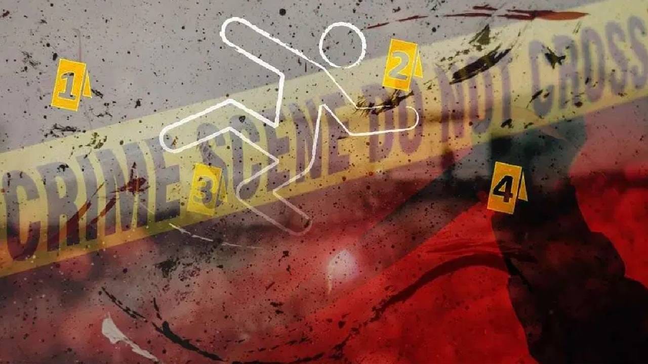 त्याला सोडविण्यासाठी मध्ये पडलेले मित्र मोहन नाडार आणि अभिनंदन खरातदेखील जखमी झाल्याची तक्रार तेजसच्या मित्राने महात्मा पोलीस ठाण्यात दाखल केली आहे. 