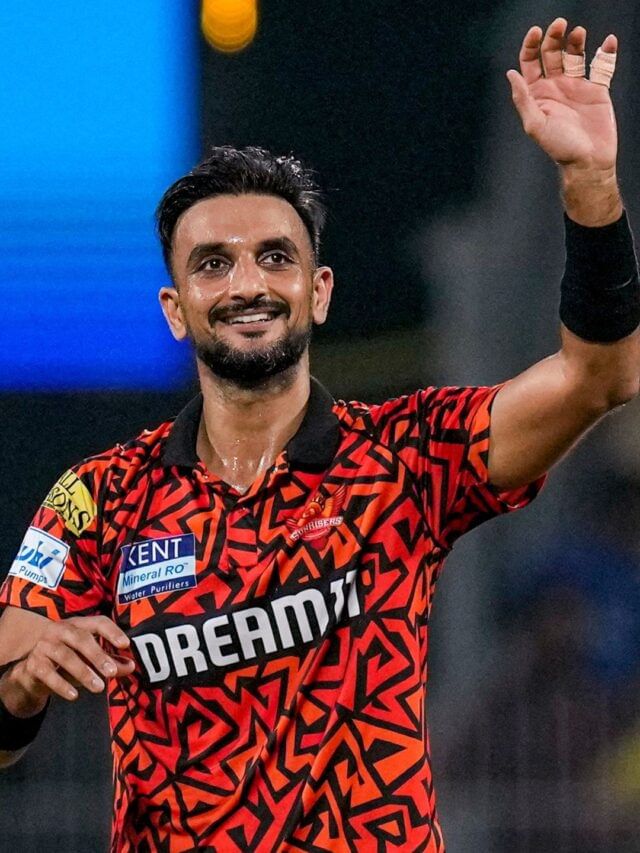 हर्षल पटेलचा कारनामा, लसिथ मलिंगाचा रेकॉर्ड ब्रेक, ठरला पहिलाच बॉलर हर्षल पटेलचा कारनामा, लसिथ मलिंगाचा रेकॉर्ड ब्रेक, ठरला पहिलाच बॉलर