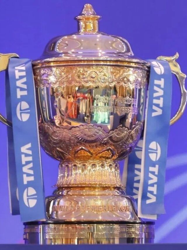 IPL ट्रॉफी जिंकणाऱ्या 3 संघांचा 18व्या मोसमातून पत्ता कट IPL ट्रॉफी जिंकणाऱ्या 3 संघांचा 18व्या मोसमातून पत्ता कट