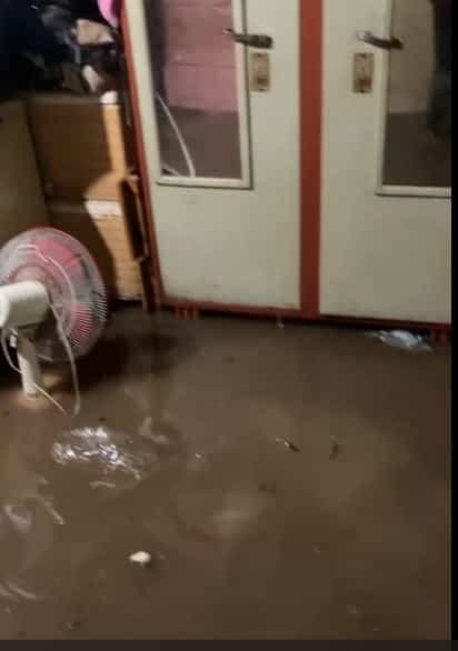नाशिकमध्ये ठिकठिकाणी जोरदार पाऊस झाला आहे. सिन्नर तालुक्यातही मोठा पाऊस पडला आहे. सिन्नरसह तालुक्यातील अनेक गावात ढगफुटी सदृश्य पावसाने हजेरी लावली आहे.