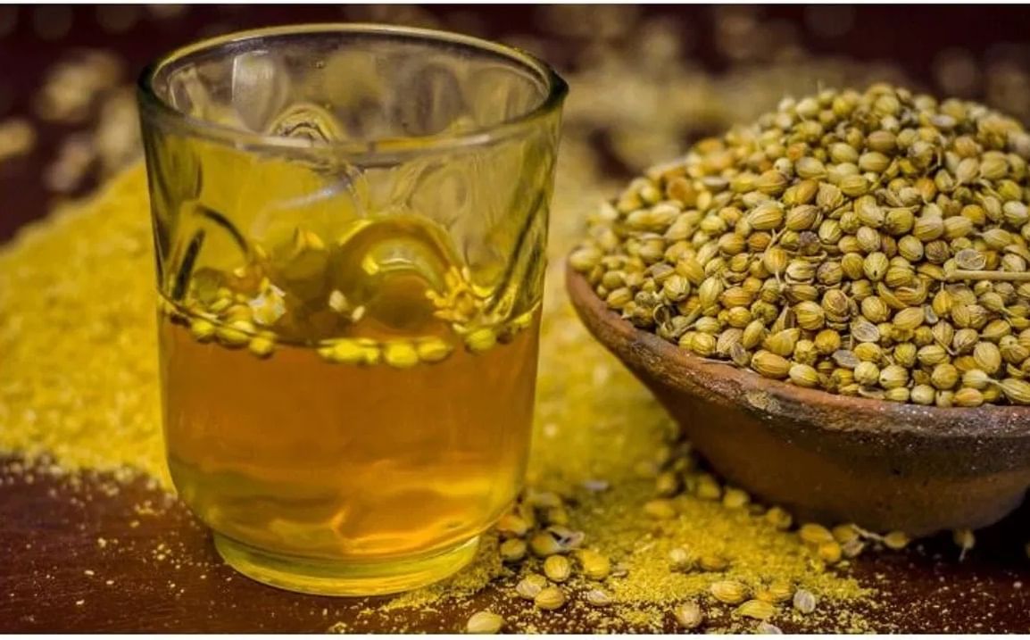 या ५ लोकांनी ‘धने घातलेले पाणी’ अजिबात पिऊ नये, अन्यथा होतील दुष्परिणाम ! या ५ लोकांनी ‘धने घातलेले पाणी’ अजिबात पिऊ नये, अन्यथा होतील दुष्परिणाम !