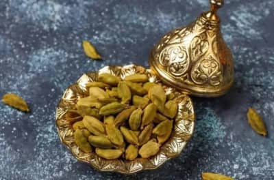 vastu tips: घरामध्ये धनसंपत्ती नांदण्यासाठी हे करा,  सर्व समस्या होतील दूर होतील