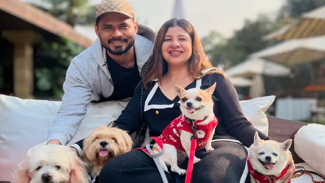 आता संभावनाचा नवरा अविनाश द्विवेदीने लग्नाबद्दल एक मोठा खुलासा केला आहे. सिद्धार्थ कननला दिलेल्या मुलाखतीमध्ये अविनाशने सांगितलं की, या लग्नावर सासू मां आनंदी नव्हत्या.