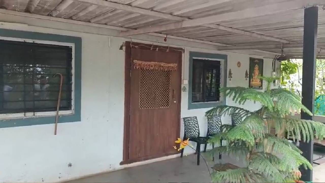 वैष्णवीचा मृत्यू झाल्यापासूनच हगवणे यांचे घर बंद आहे.