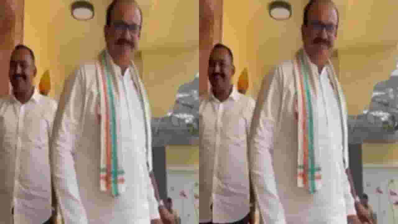 Harshvardhan Sapkal : हर्षवर्धन सपकाळ उद्धव ठाकरेंच्या भेटीसाठी मातोश्रीवर, काय झाली चर्चा? Harshvardhan Sapkal : हर्षवर्धन सपकाळ उद्धव ठाकरेंच्या भेटीसाठी मातोश्रीवर, काय झाली चर्चा?