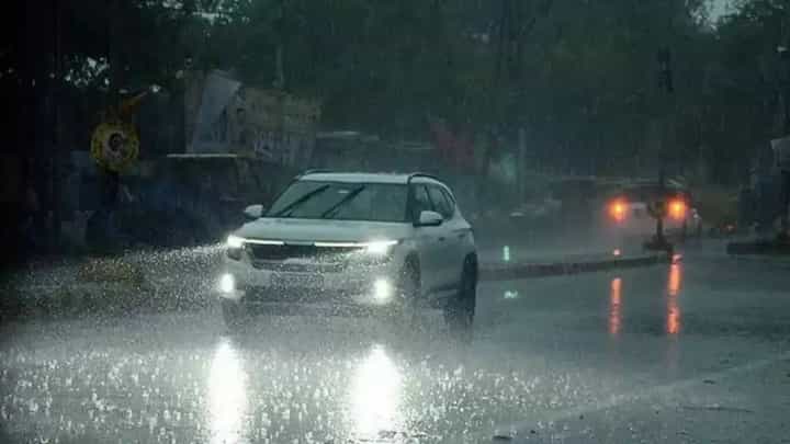Maharashtra Rain Update : राज्याला मान्सूनपूर्व पावसानं झोडपलं, राज्यात कुठे कसा होणार पाऊस? IMD चा इशारा काय? Maharashtra Rain Update : राज्याला मान्सूनपूर्व पावसानं झोडपलं, राज्यात कुठे कसा होणार पाऊस? IMD चा इशारा काय?