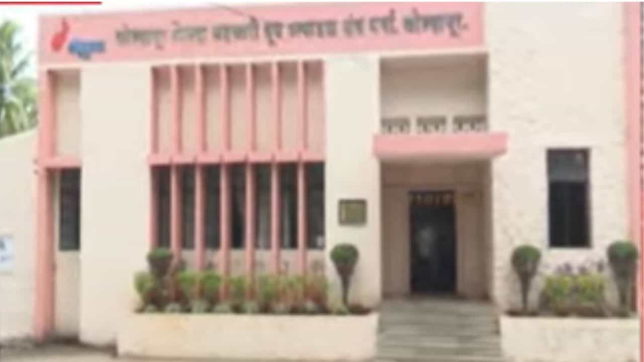 Kolhapur News : गोकुळच्या अध्यक्ष पदावरुन नेत्यांमध्ये जोरदार रस्सीखेच; बंद लिफाफ्यात कोणाचं नाव? Kolhapur News : गोकुळच्या अध्यक्ष पदावरुन नेत्यांमध्ये जोरदार रस्सीखेच; बंद लिफाफ्यात कोणाचं नाव?