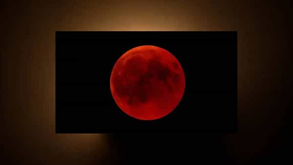 या वर्षाचं पहिलं सूर्यग्रहण 29 मार्च रोजी होतं. हे ग्रहण मात्र भारतात दिसलं नाही. आता या वर्षातलं दुसरं ग्रहण 21 सप्टेंबर रोजी दिसणार आहे.