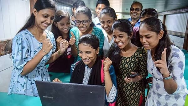 HSC Result 2025: मुलींनी मारली बाजी, पण गेल्या वर्षापेक्षा यंदाचा निकाल इतक्या टक्क्यांनी कमी
