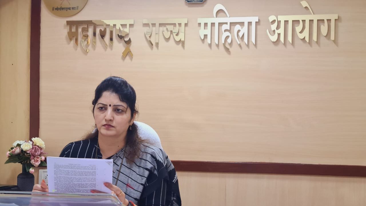 MNS letter to CM : राज्य महिला आयोगाची तक्रार थेट मुख्यमंत्र्यांना; मनसेने पाठवलं पत्र