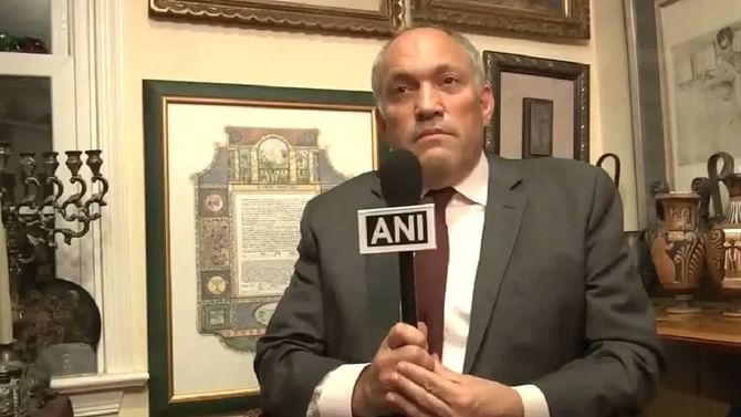 'घाबरलेल्या कुत्र्यासारखी पाकिस्तानची हालत...' अमेरिकेतून मोठा प्रहार 'घाबरलेल्या कुत्र्यासारखी पाकिस्तानची हालत...' अमेरिकेतून मोठा प्रहार