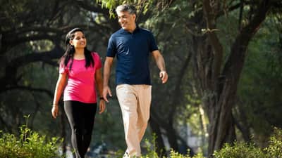 मॉर्निंग वॉकला जाताना या सामान्य चुका टाळा, अन्यथा फायद्याऐवजी होईल नुकसान