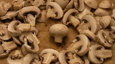 शरीरात व्हिटॅमिन डीची कमतरता राहणार नाही, तुमच्या आहारात या 3 पदार्थांचा करा समावेश