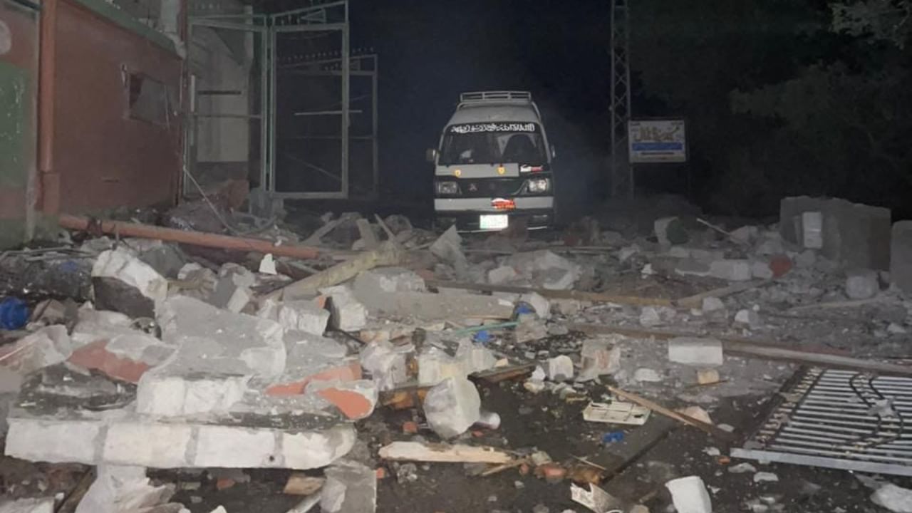 या कारवाईनंतर पाकिस्ताननेही अधिकृतपणे याची कबुली दिली आहे. भारतीय सैन्याने मुरीदके येथे लष्कर-ए-तैयबाचे मुख्यालय आणि बहावलपूरमध्ये जैश-ए-मोहम्मदचे मुख्यालय पूर्णपणे उद्धवस्त केल्याची माहिती दिली आहे.