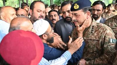 मुनीर आर्मीला झटका ! पाकिस्तानमधील 2 भाग लष्कराच्या कंट्रोलमधून बाहेर