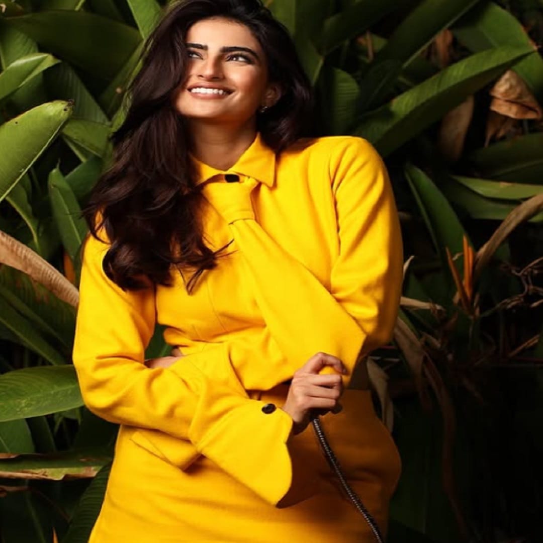 पलक हिच्या नावाची चर्चा गेल्या काही दिवसांपासून अभिनेता सैफ अली खान याचा मुलगा इब्राहिम सोबत रंगत आहे. दोघांना अनेक ठिकाणी एकत्र स्पॉट देखील करण्यात आलं आहे.