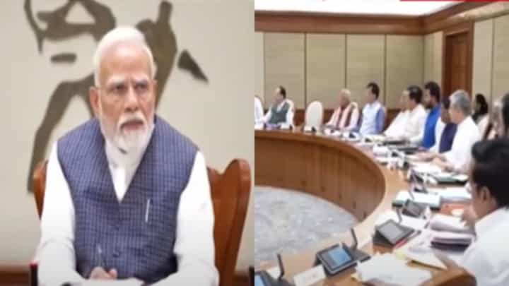 Operation Sindoor : पंतप्रधान नरेंद्र मोदींकडून लष्कराचं कौतुक Operation Sindoor : पंतप्रधान नरेंद्र मोदींकडून लष्कराचं कौतुक