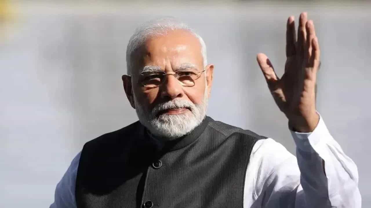 PM Narendra Modi : पंतप्रधान नरेंद्र मोदी आज मुंबईच्या दौऱ्यावर PM Narendra Modi : पंतप्रधान नरेंद्र मोदी आज मुंबईच्या दौऱ्यावर