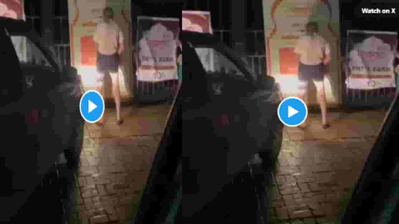 Pune Video : पुण्याच्या शिवसृष्टीच्या गेटवर लघुशंका, मराठा कार्यकर्ते आक्रमक, व्हिडीओ व्हायरल होताच... Pune Video : पुण्याच्या शिवसृष्टीच्या गेटवर लघुशंका, मराठा कार्यकर्ते आक्रमक, व्हिडीओ व्हायरल होताच...