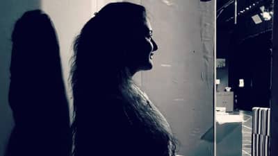 बहाण्याने बोलावलं आणि गुंगीचं औषध देऊन..., प्रसिद्ध अभिनेत्रीसोबत घडलेली धक्कादायक घटना