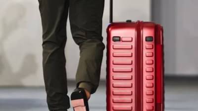 वरात पाहायला गेला नवरा, घरी येऊन बायकोचा मृतदेह सूटकेसमध्ये भरला; तेवढ्यात...