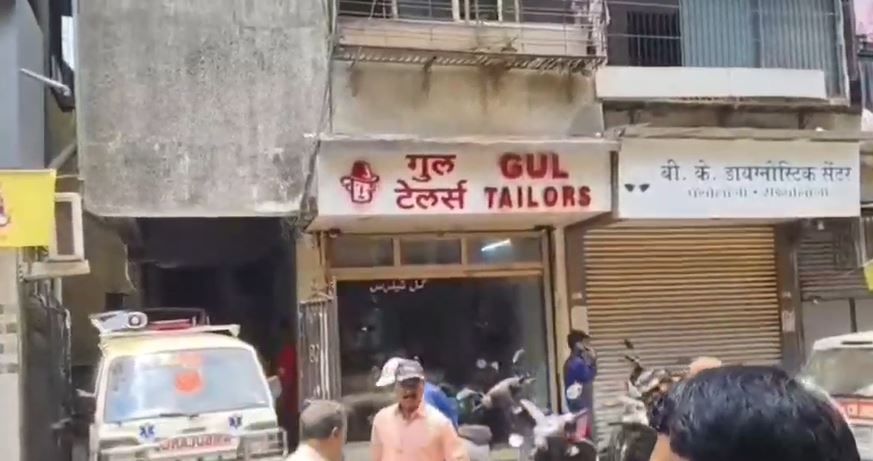 आत्महत्या करण्यापूर्वी त्याने मोबाईलमध्ये व्हिडिओ चित्रित करत आपण आर्थिक विवंचनेतून हे टोकाचं पाऊल उचलत असल्याचं सांगितलं. 