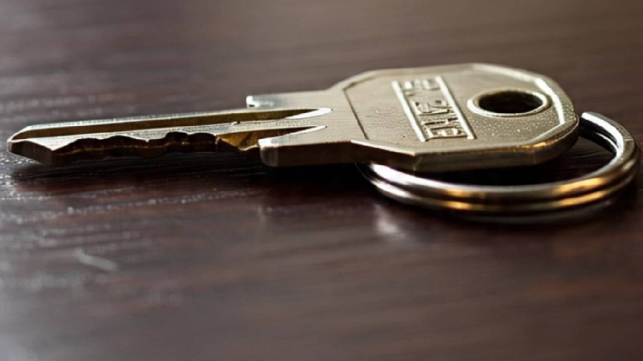 अनेकजण घर बांधताना वास्तूशास्त्राचे नियम पाळतात. घरात किचन कुठे असावे, बेडरुम कुठे असावी याचा वास्तूशास्त्रीय अभ्यास करूनच काही लोक घर बांधतात. (फोटो सौजन्य- मेटा एआय)