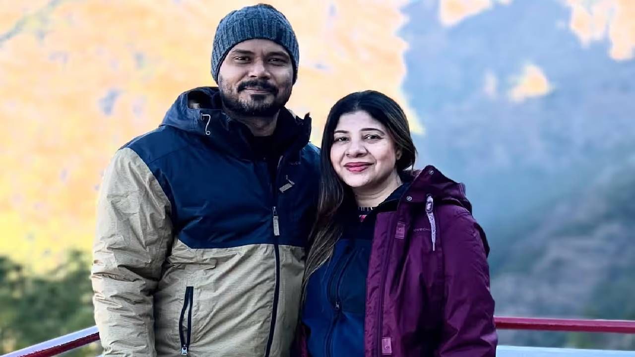 अविनाश बोलला की, संभावनासोबत लग्न केल्यानंतर माझ्या आयुष्यात बदल सुरु झाले. मी नेहमी म्हणतो, संभावना लक्ष्मी बनून माझ्या आयुष्यात आली. अविनाश आता 36 वर्षांचा आहे आणि संभावना 44 वर्षांची. अविनाश तिच्यापेक्षा 8 वर्षांनी लहान आहे. पण लग्नाच्या 9 वर्षानंतरही दोघांच नात अतूट आहे.