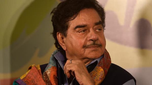 गर्लफ्रेंडसोबत असल्यावर घरी असलेल्या बायकोसाठी..., विवाहबाह्य संबंधाचा शत्रुघ्न सिन्हा यांना पश्चात्ताप