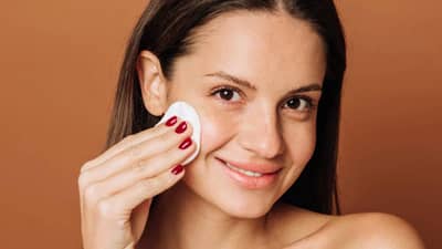 स्किन केअरसाठी घरगुती उपाय करताना या 7 चुका करू नका, त्वचेवर वाईट परिणाम होण्याची शक्यता