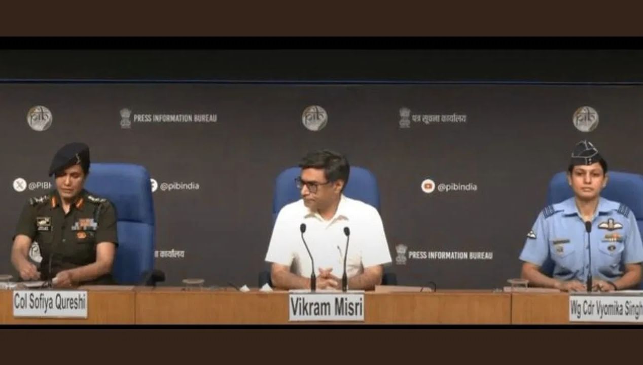 लष्कराच्या कर्नल सोफिया कुरेशी यांची बहीण शायना कुरेशी यांचे मुंबईत एक प्रॉडक्शन हाऊस आहे. ज्यामध्ये अनेक चित्रपट आणि जाहिराती बनवल्या जात असतात.
