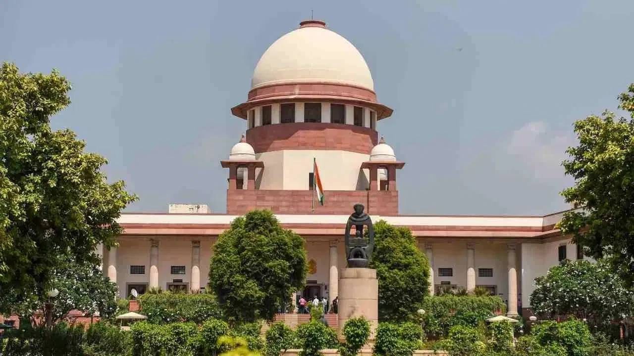 सर्वोच्च न्यायालयाने पालामुरु-रंगारेड्डी प्रकल्पाबाबत नागम यांची याचिका फेटाळली सर्वोच्च न्यायालयाने पालामुरु-रंगारेड्डी प्रकल्पाबाबत नागम यांची याचिका फेटाळली