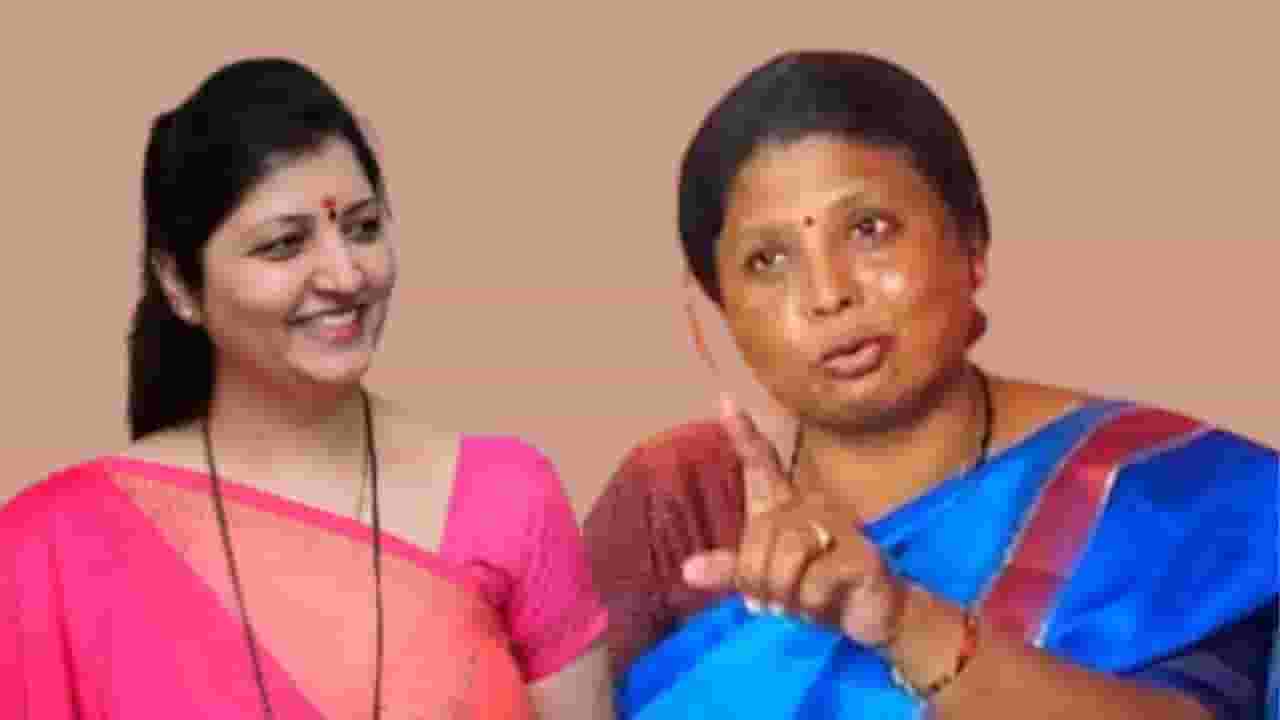 Sushma Andhare : कोणत्या निकषावर चाकणकरांना महिला आयोगावर बसवलं? सुषमा अंधारेंचा सवाल Sushma Andhare : कोणत्या निकषावर चाकणकरांना महिला आयोगावर बसवलं? सुषमा अंधारेंचा सवाल