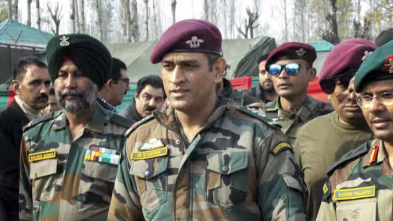 प्रादेशिक सेना ही एक निमलष्करी दल आहे. त्याला संरक्षणाची दुसरी फळी देखील म्हटले जाते. या सेनेने देशातील अनेक मोठ्या ऑपरेशन्समध्ये काम केले आहे. आता युद्धाच्या आघाडीवर असलेल्या सैनिकांच्या मागे सावली म्हणून काम करून त्यांना मदत करण्यास हे दल सज्ज आहे.