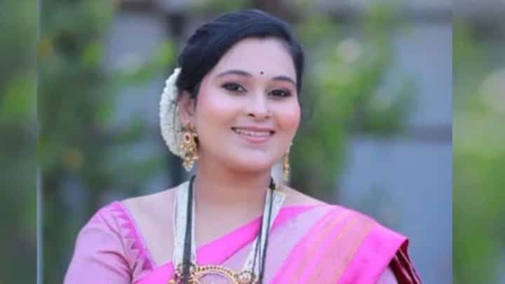 Vaishnavi Hagawane : चांदीची भांडी, पिस्तूल, रिव्हॉल्व्हर; हगवणेच्या घरातून पोलिसांनी काय काय जप्त केलं? Vaishnavi Hagawane : चांदीची भांडी, पिस्तूल, रिव्हॉल्व्हर; हगवणेच्या घरातून पोलिसांनी काय काय जप्त केलं?