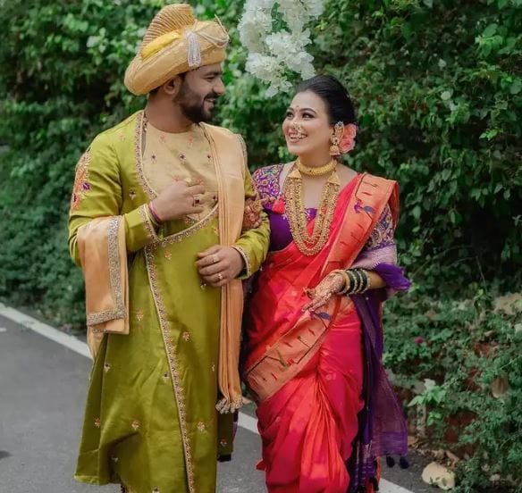 मात्र घरच्यांचा सततचा जाच आणि चारित्र्यावरून घेतल्या जात असणाऱ्या संशयामुळे तिने शेवटी आत्महत्या केल्याचं बोललं जातंय. असं असतानाच तिच्या वडिलांनी दाखल केलेली तक्रार समोर आली आहे. 